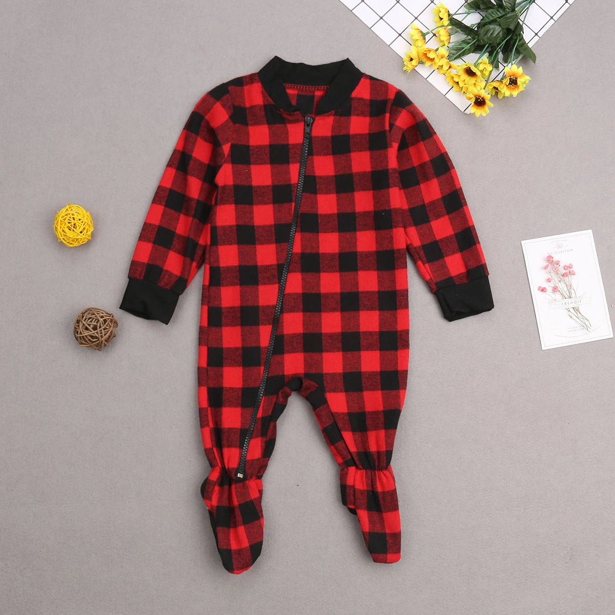 New Autumn Winter Family Matching Christmas Pajamas Set Outfits Dad Mom Kids Babies Casual Plaid Sleepwear Nightwear Homewear