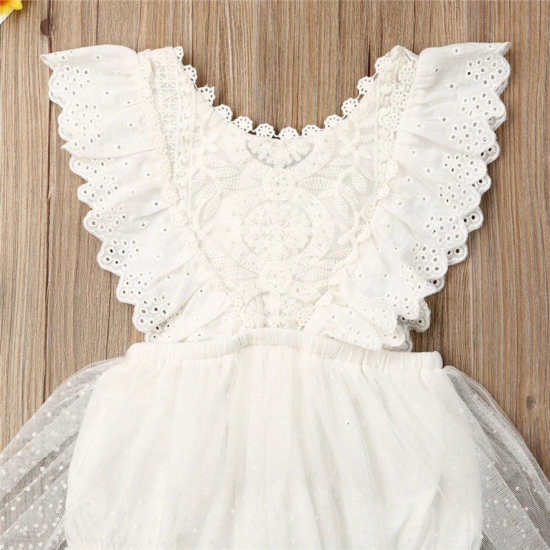 2019 Summer Newborn Baby Girl Clothes Sleeveless Solid Color White Lace Flower Ruffle Romper One-piece Outfit Sunsuit