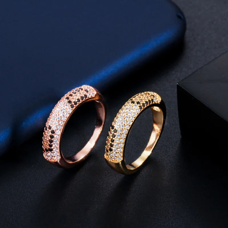 ThreeGraces Hot Shiny Mirco Pave Cubic Zirconia Stone Rose Gold Color Round Engagement Finger Ring Jewelry for Party Women RG094