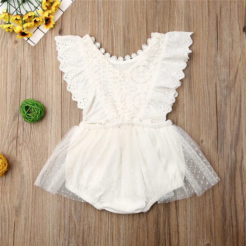 2019 Summer Newborn Baby Girl Clothes Sleeveless Solid Color White Lace Flower Ruffle Romper One-piece Outfit Sunsuit