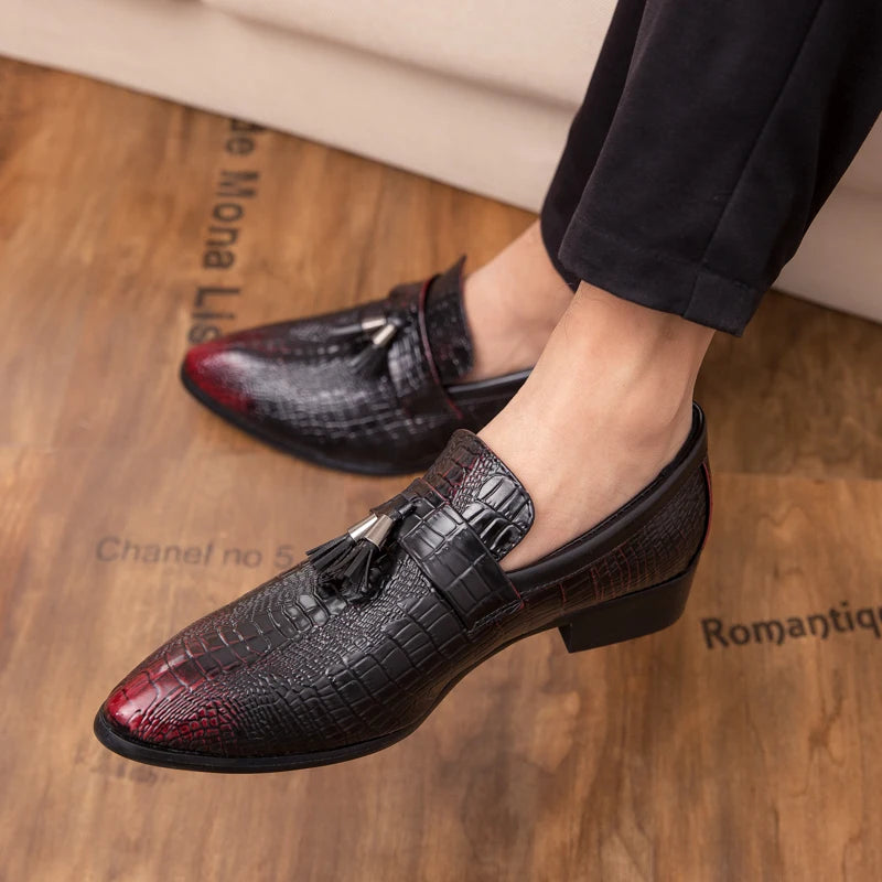 Men's fashion Tassel Soft Moccasins Mens Genuine Leather Casual Loafers Outdoor Driving Flats Shoes