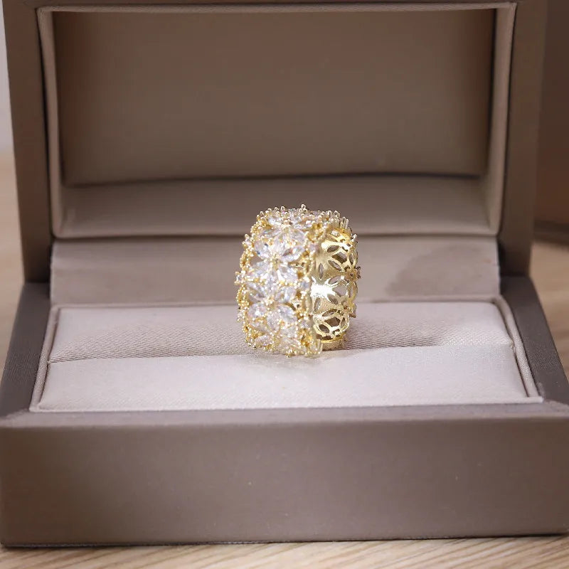 Korea New Design Fashion Jewelry Luxury Shiny Zircon Flower Ring Elegant Urban Women Daily Work Open Ring