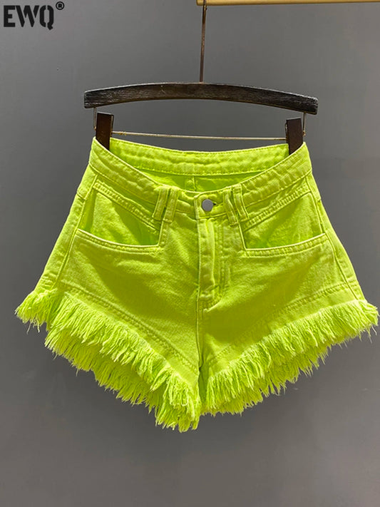 [EWQ] Fashion Green A-line Casual Denim Shorts For Women Streetwear 2023 Summer New Tide Tassel Wide Leg Hot Short Jeans 16Y8995