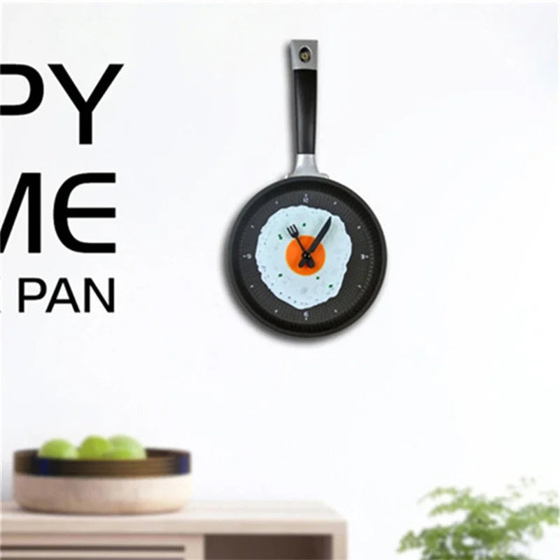 2021 new tableware design creative frying pan modeling kitchen clock creative modern home decoration hanging table