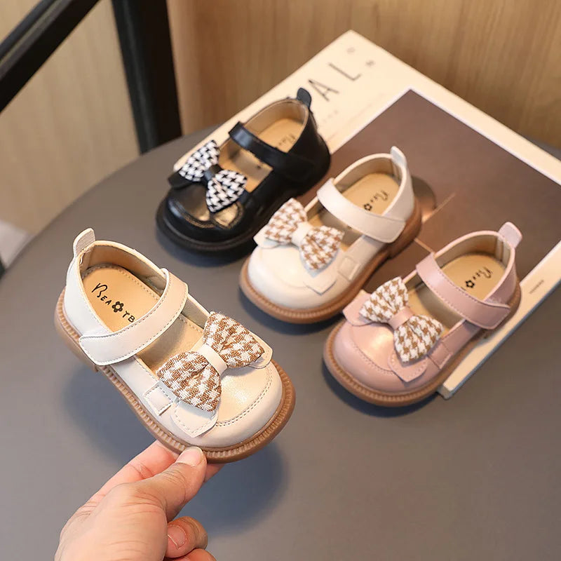 2023 Baby Girls Leather Shoes Spring and Autumn Soft Bottom Princess Simple Casual Versatile Kids Fashion Baby First Walker Shoe