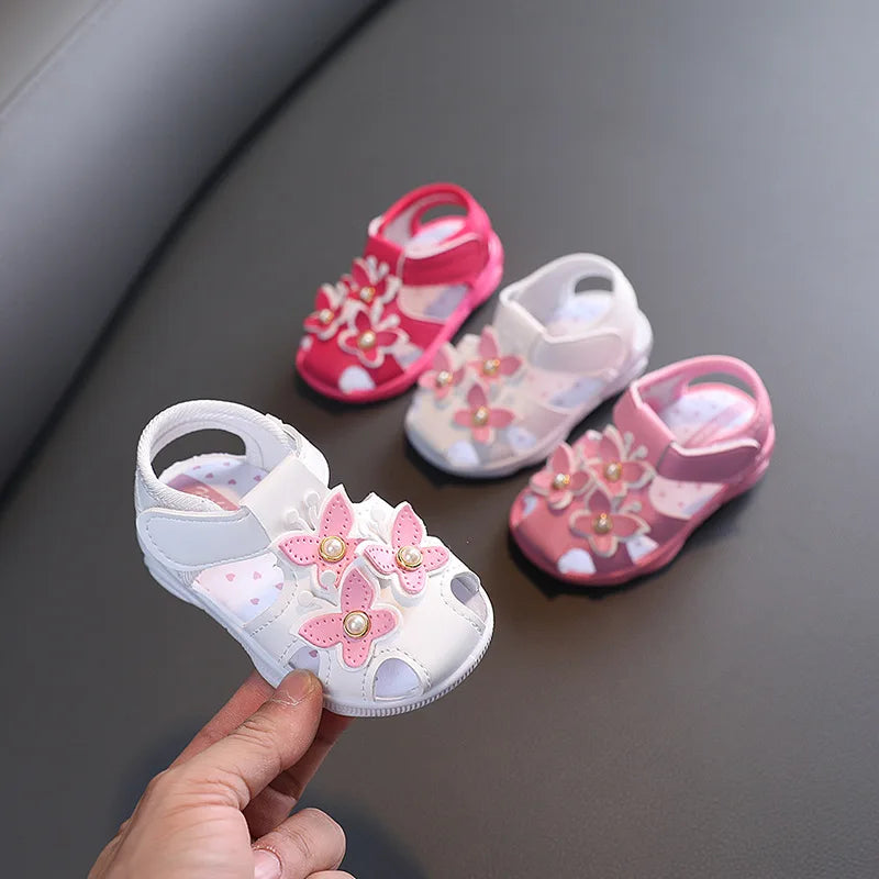 Baby Shoe Baby Girl Sandals Summer Girls Sounding Shoes Non Slip Soft Soles 1-3Year Old Children Princess Walking Shoe Bebe Niña