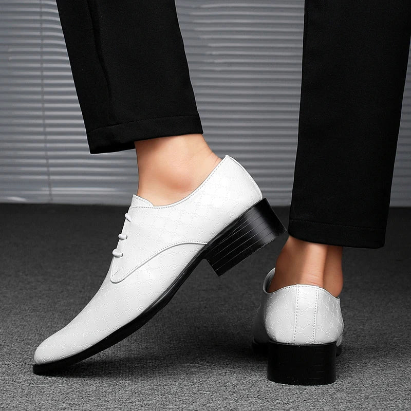 2023 New Fashion Dress Shoes Men Red Wedding Oxfords Groom Shoes Pointed Toe Male Luxury Brand Party Evening Footwears