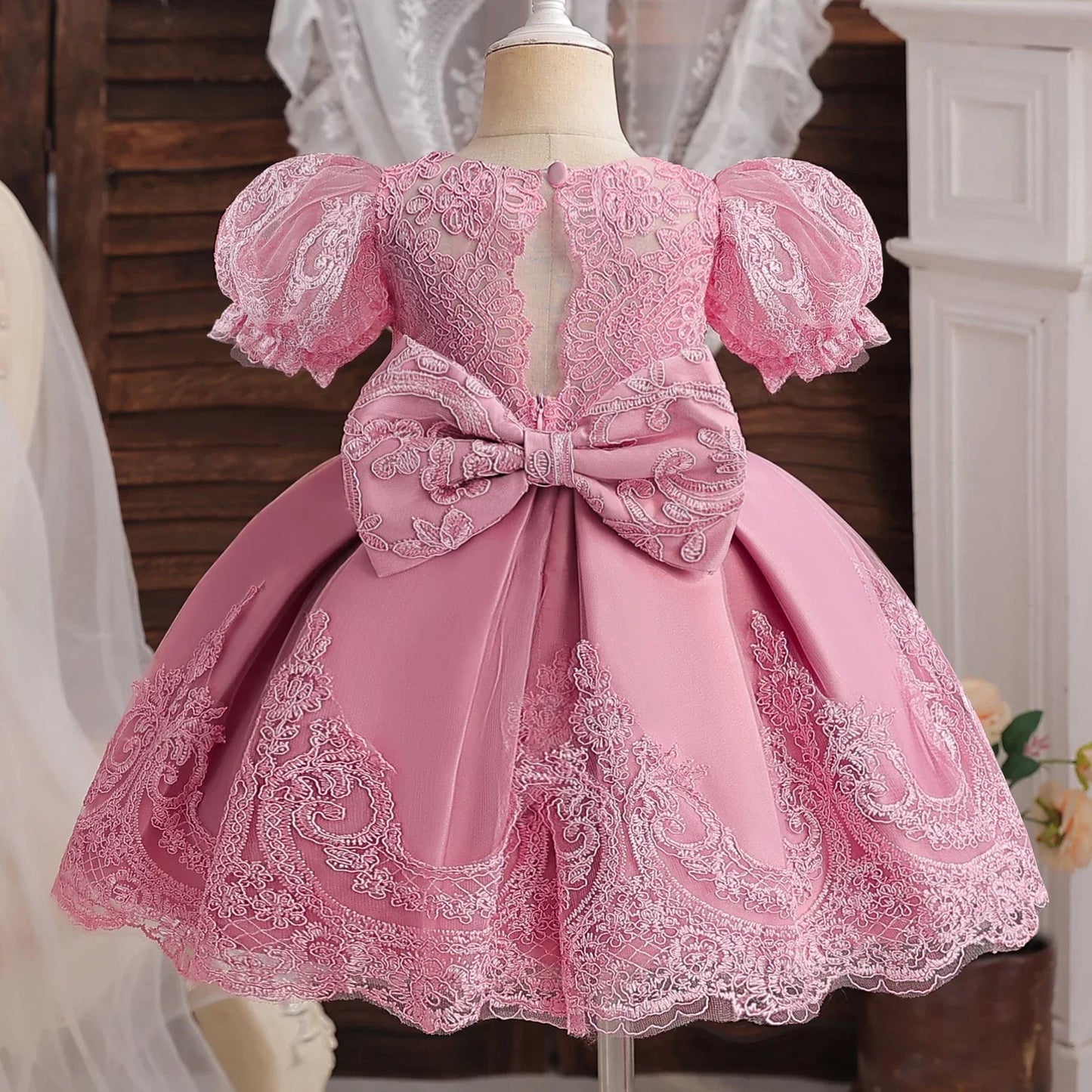 Vintage Girl Birthday Princess Dress Baby Embroidery Floral Bow Tutu Gown Flower Girl Wedding Dress Kid Formal OccasionGala Gown